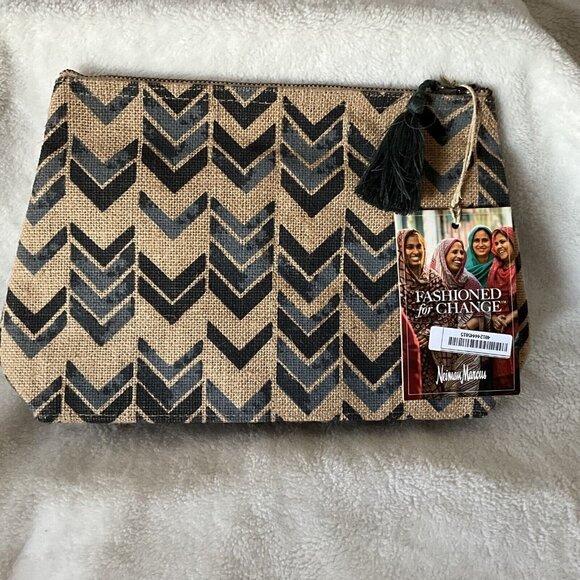 Neiman Marcus Makeup Travel Bag Burlap Tan & Blue World Fair Trade Org - NEW - Picture 1 of 11